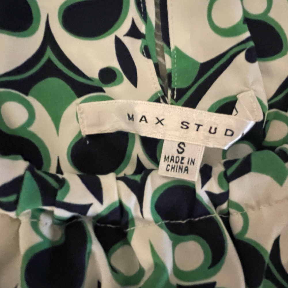 Max Studio fun and classy, small, vintage, sleeveless, women’s small sundress.